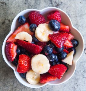 berries-banana-fruit-salad